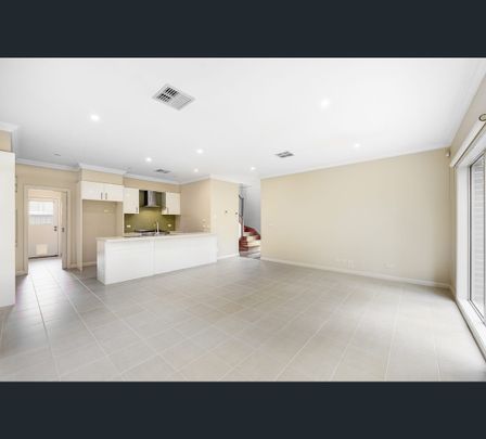 1/18 Caesar Street, Mulgrave, Vic 3170 - Photo 1