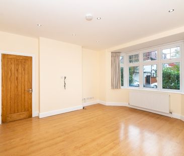 Fabulous Apartment for Rent in Acton, W3 - Photo 3