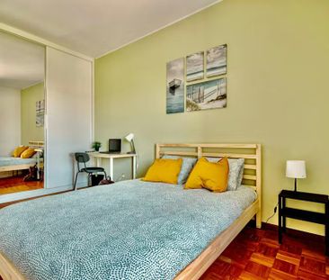 Praça de 9 de Abril, Porto, Braga 4200-422 - Photo 3