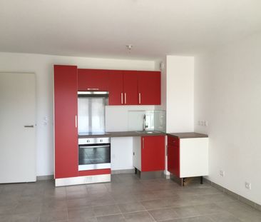 Appartement 3 pièces 55m2 MARSEILLE 11EME 855 euros - Photo 1