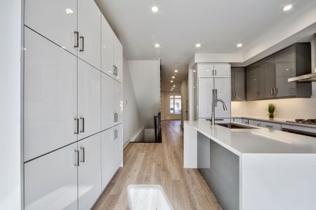 For Lease - 198 Mcroberts Avenue, Toronto, Ontario - Photo 5