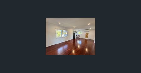 104 SANDON STREET, GRACEVILLE - Photo 2