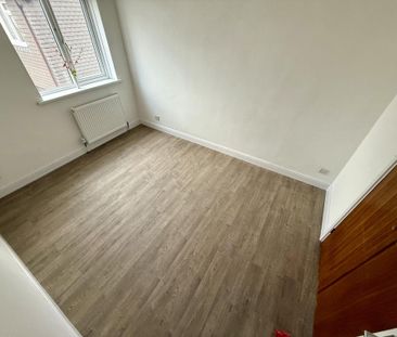 5 bedroom end of terrace house to rent - Photo 5