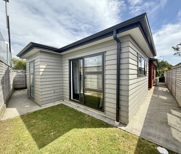8 Avalon Park Drive, Avalon - Photo 3