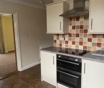 3 bedroom detached bungalow to rent - Photo 6