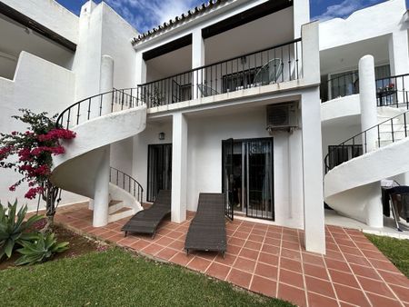 House in Nueva Andalucía, Costa del Sol - Photo 2