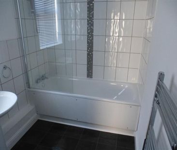 2 bedroom house to rent - Photo 2