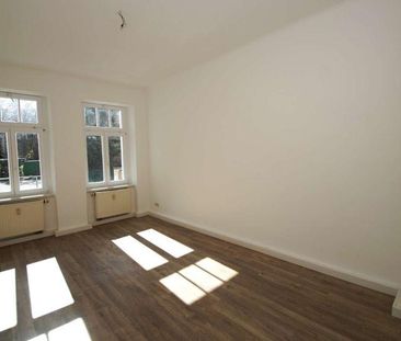 teilsanierte 2 Raumwohnung in Schönefeld! - Photo 1