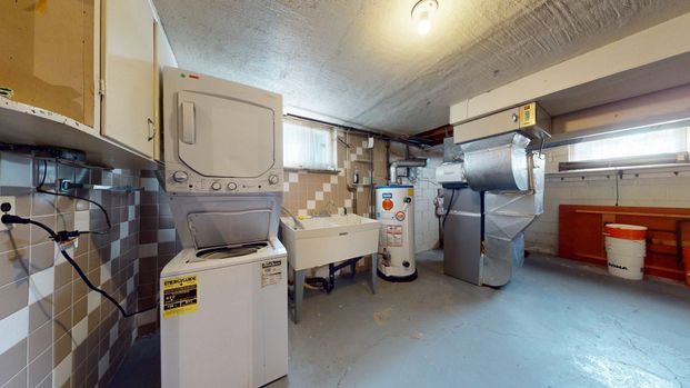 For Lease - 124 Wyndale Drive, Toronto, Ontario - Photo 1