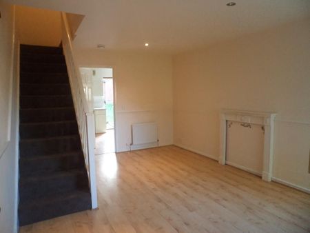 2 bedroom semi-detached house to rent - Photo 5