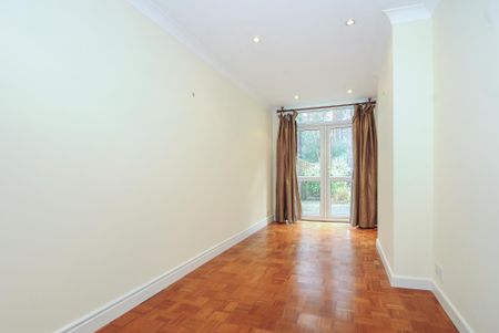 4 bedroom detached house to rent - Photo 4