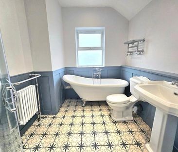 3 bedroom terraced house to rent - Photo 2