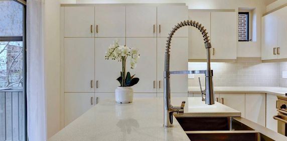 APPARTEMENT HAUT DE GAMME- OUTREMONT ADJ. - Photo 2