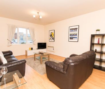 2 bedroom flat to rent - Photo 2