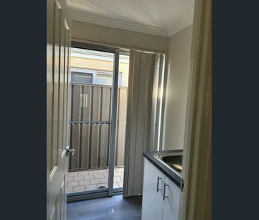 MODERN & LOW MAINTENANCE LIVING - Photo 6