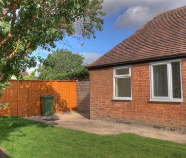 1 BED Bungalow - Photo 3