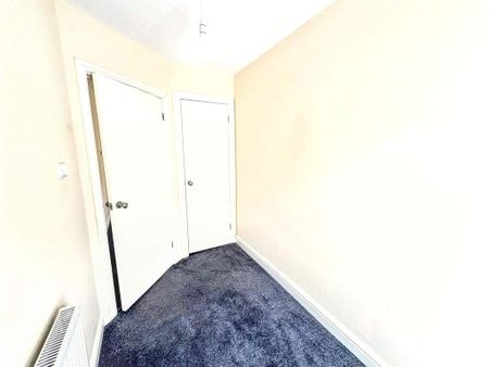 3 bedroom end of terrace house to rent - Photo 4