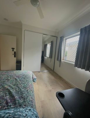 Coopers Plains - Photo 1