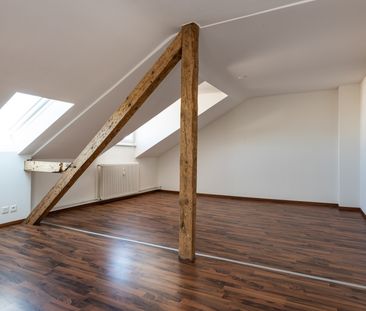 Einzigartige Dachwohnung mit Loftcharakter - Photo 1