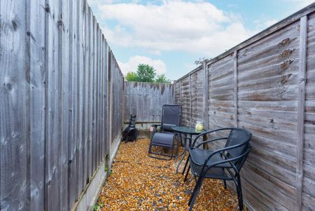 1 bedroom maisonette to rent - Photo 5