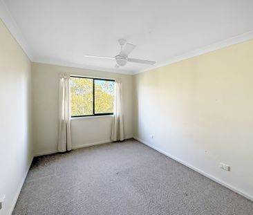 COMFORTABLE & CONVENIENT 2-BEDROOM HOME - IDEAL LOCATION! - Photo 6