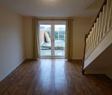Terraced House to rent on - Photo 1