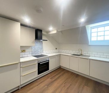 2 bedroom penthouse to rent - Photo 5