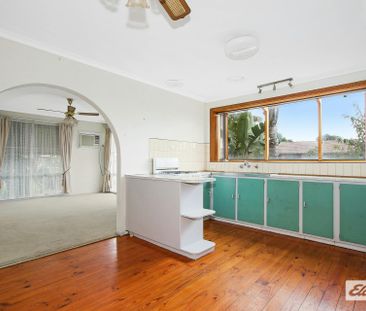 Family Home - Photo 5