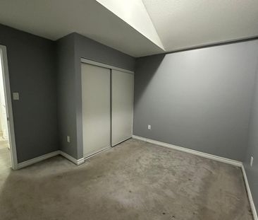 For Lease - 270 Grovehill Crescent, Kitchener, Ontario - Photo 5