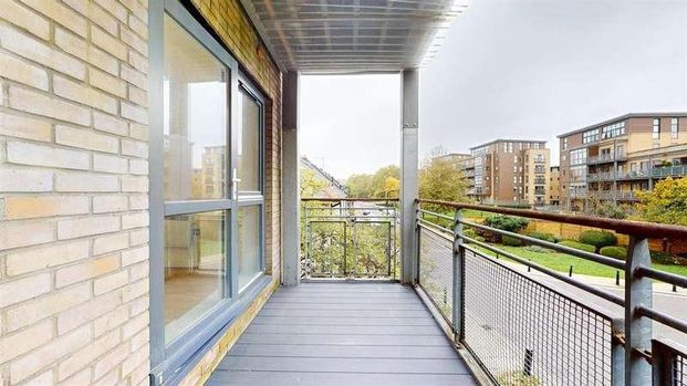 Lockwood House, Harry Zeital Way, London, E5 - Photo 1