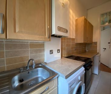 1 Bedroom Property To Rent - Photo 3