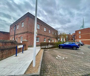 Old Infirmary House, Gunwharf Quays - Photo 1