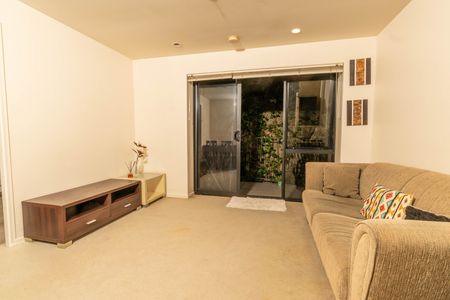 Charming Furnished Apartment for Rent - Photo 2