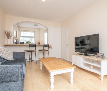 2 bedroom terraced house to rent - Photo 2