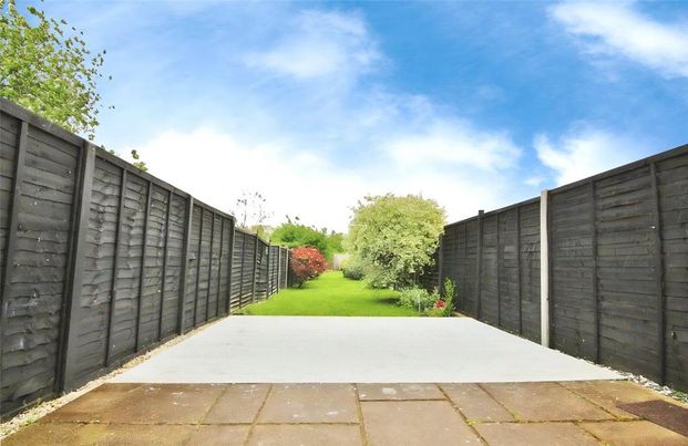2 bedroom terraced house to rent - Photo 1