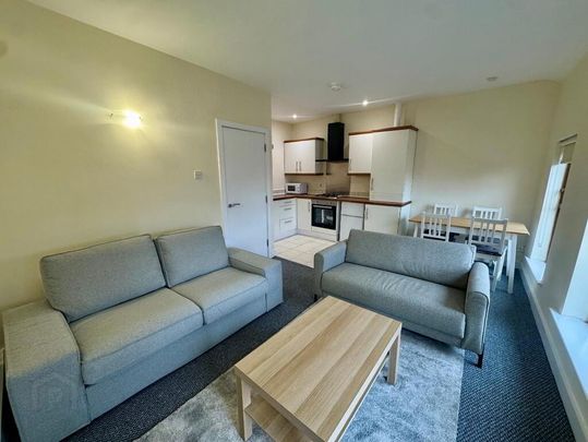 Apt 3, 8 Willowbank Gardens, Antrim Road, Belfast, BT15 5AH - Photo 1