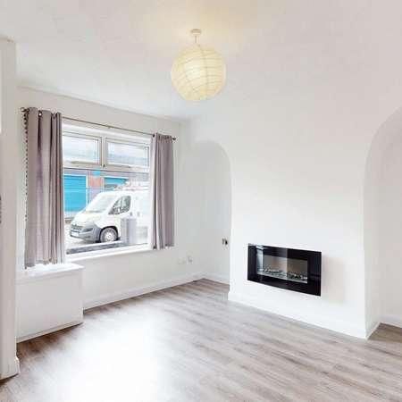 Spring Lane, Radcliffe, M26 - Photo 1