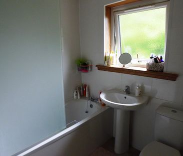 Property to let in St Andrews - Photo 5