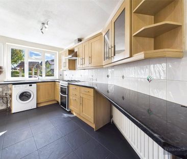 4 bedroom semi-detached house to rent - Photo 6
