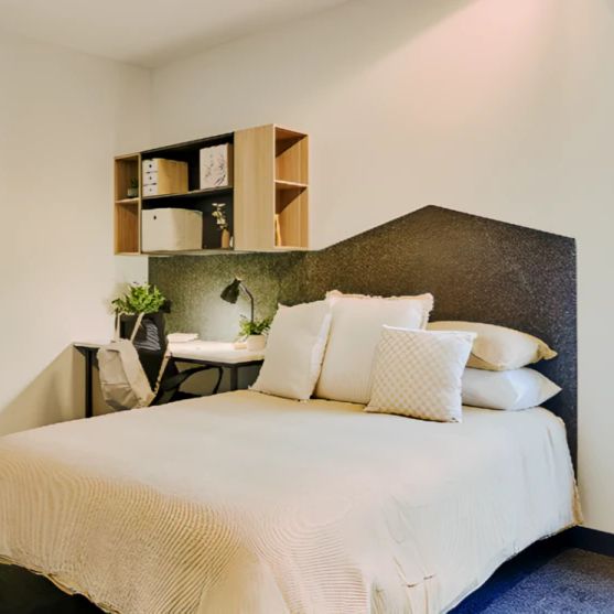 Superior Ensuite - Photo 1