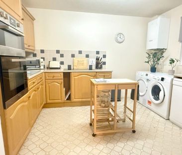 2 bedroom semi-detached house to rent - Photo 5