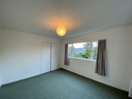 2/123 Makara Road, Karori - Photo 4