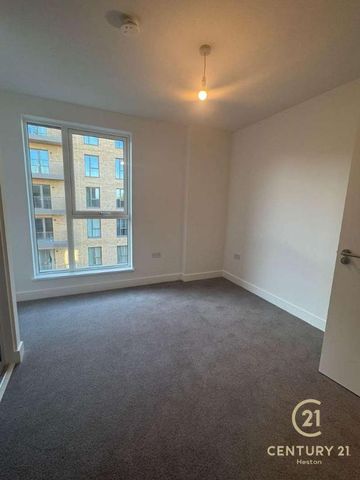 Herdwick Court, Clovelly Road, TW3 - Photo 2