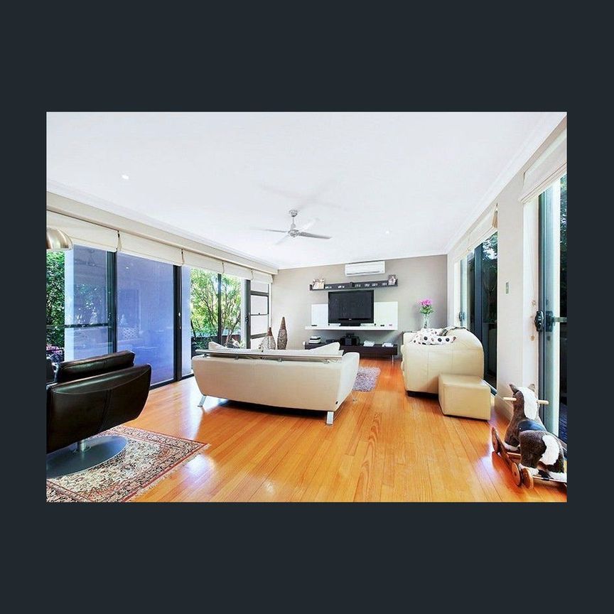 Design-Led Executive Terrace - Walk to Everything Lifestyle - Photo 1