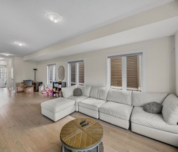 For Lease - 121 Oakmont Drive, Loyalist, Ontario - Photo 4