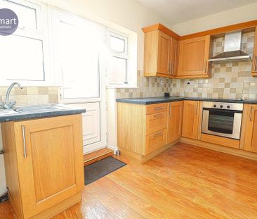 2 bedroom semi-detached house to rent - Photo 6