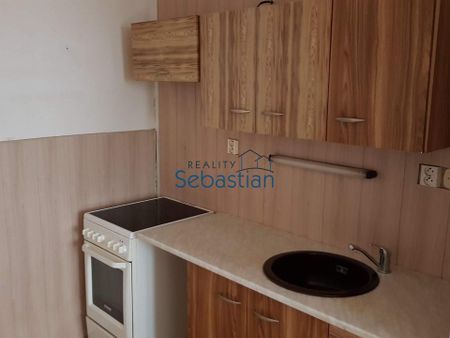 Pronájem bytu 1+kk 32 m2 - Fotografie 4