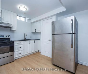 381 INSPIRE BOULEVARD - Photo 3