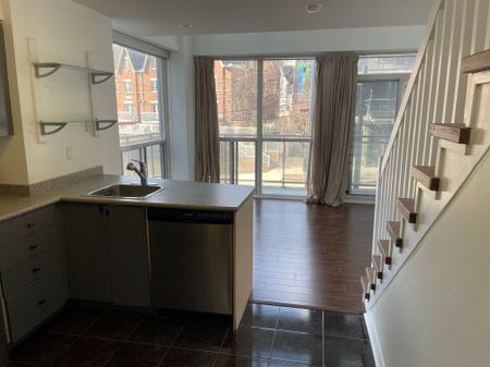 For Lease - 1029 King Street Unit# 208, Toronto, Ontario - Photo 2