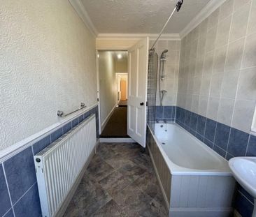 3 bedroom terraced house to rent - Photo 6
